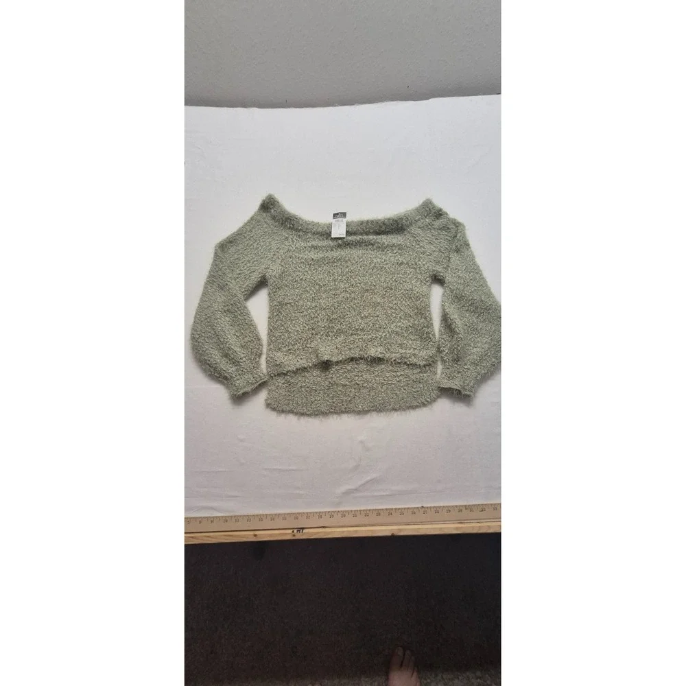 NWT Rue 21 women's green‎ off the shoulder fuzzy tight knit pullover sweater LG